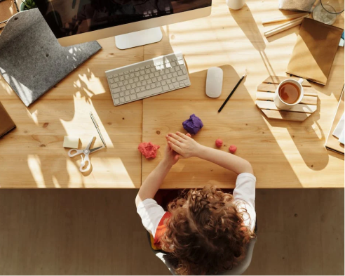 Formación en actividades de estimulación cognitiva, reconocimiento de síntomas y prevención